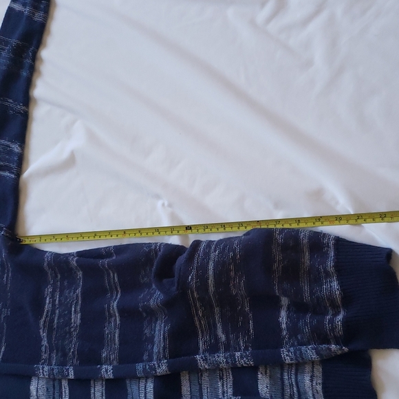 Poof navy blue with white embellishing sweater - Picture 6 of 8